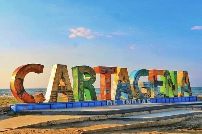 City tours vip in cartagena - Inside the historic walls: vaults, colored houses, and classic church stops