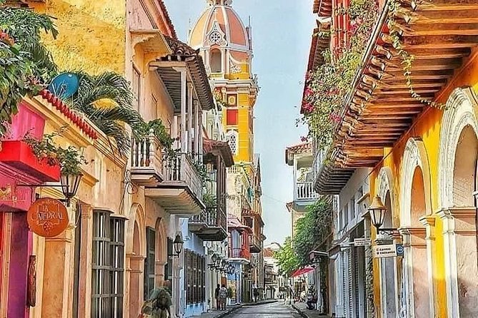 City tours vip in cartagena - Meeting points: Historical Center, Torre del Reloj, and Cafe del Mar
