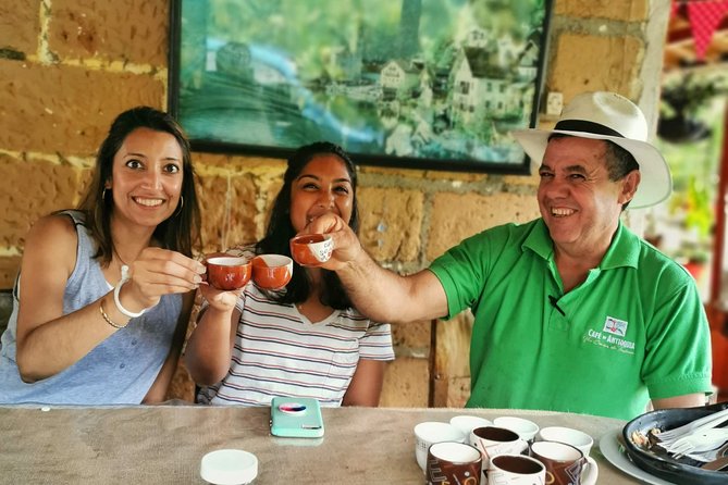 Coffee & Horses Private Tour in Medellin: A Fun & Authentic Day - Safety and the two-guide system, what it means for your comfort
