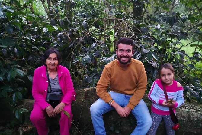 Coffee Tour from Coffee Growers to Your Cup - How hard is it, really: what to wear and who this suits