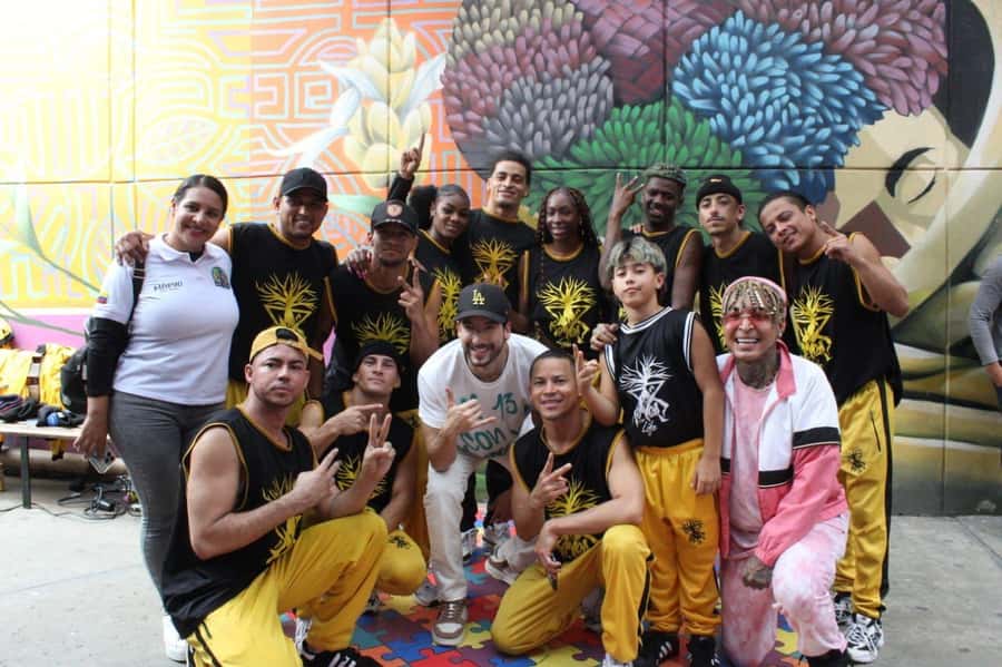 Complete Tour in Comuna 13: Graffiti, History and Street Delights - Key things that make this Comuna 13 tour work