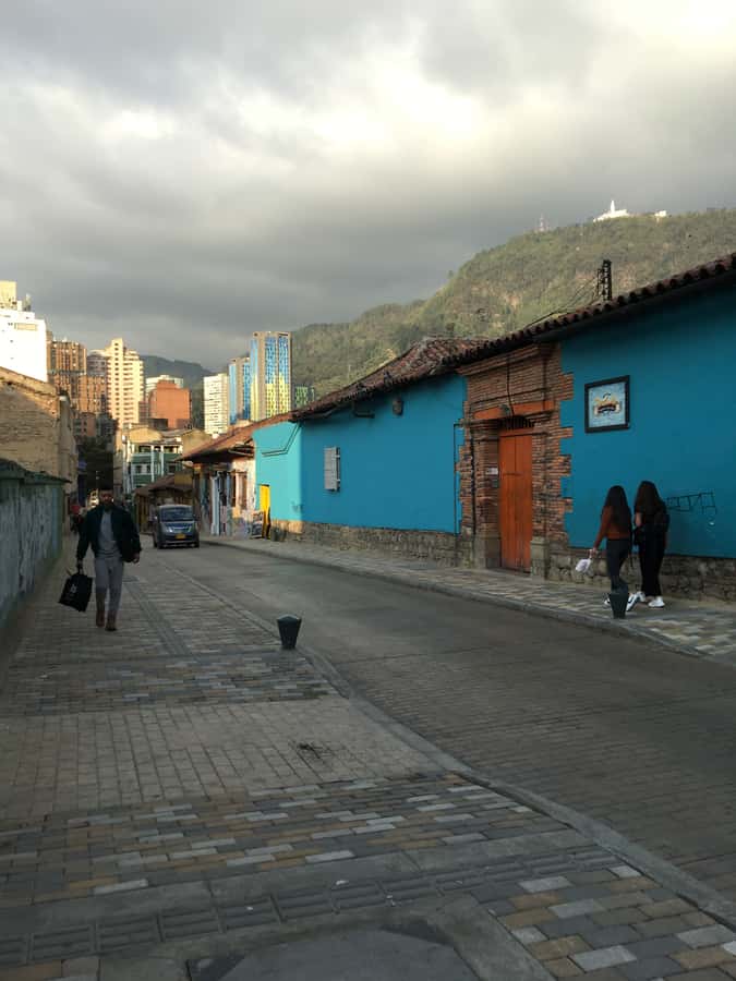 Complete Walking Tour in Bogota's Downtown - Bilingual guide quality, and what to watch for