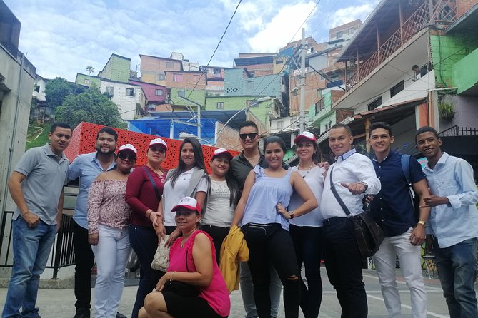 Comuna 13: Esmeralda más cata de café y cerveza tour Inolvidable - Why Comuna 13 feels different from a normal graffiti tour