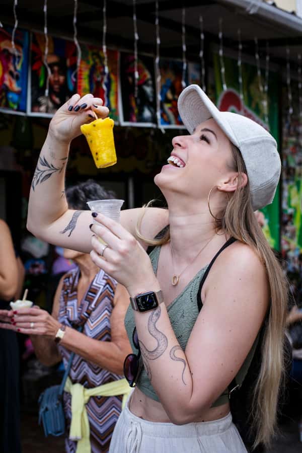Comuna 13: Graffiti Tour with Tasting, Live Show, & Gallery - Price and Value: What $31 Covers
