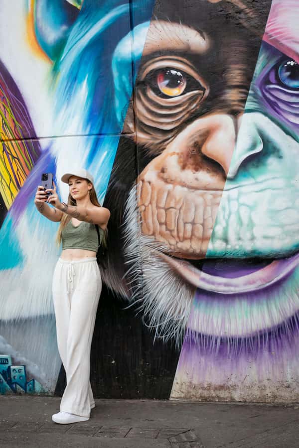 Comuna 13: Graffiti Tour with Tasting, Live Show, & Gallery - How the 4-Hour Plan Keeps You Moving (and prepared)
