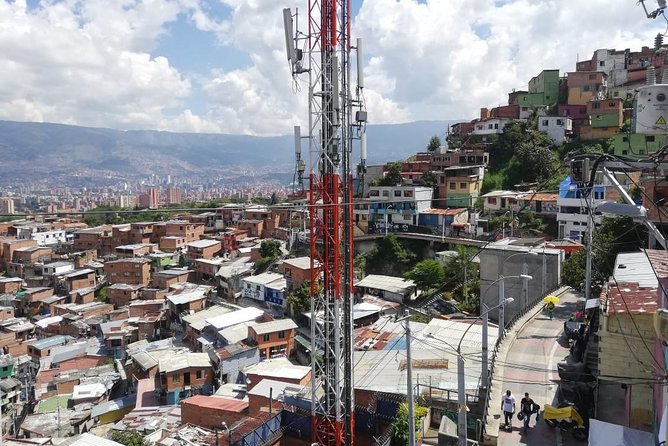 Comuna 13 tour and cable car - Key highlights that make this tour worth your time