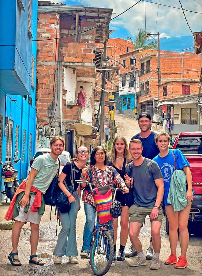 Comuna 4 - Moravia Tour - FAQ