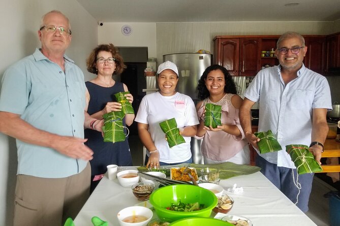 Cooking Classes with All the Palenquero Flavor - Bijao Leaves, Natural Fique, and the Palenque Method You Can Recreate