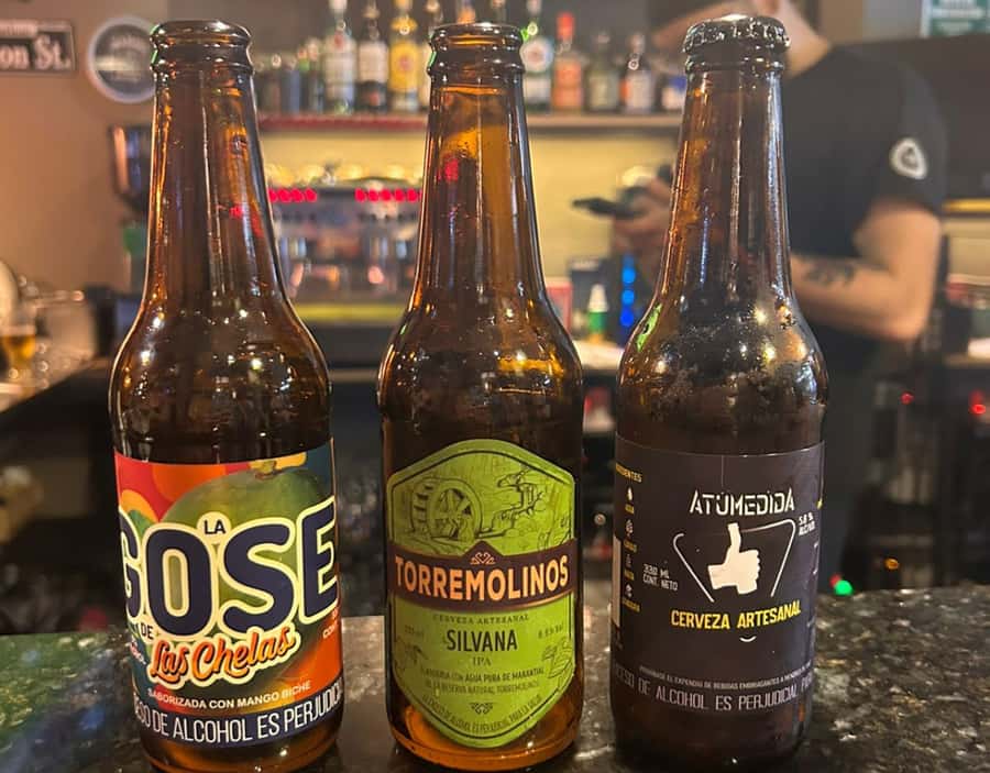 Craft Beer Pub Crawl in Cali - Stop 1 at Botánico, Cultura del Licor: start in Granada and learn the basics