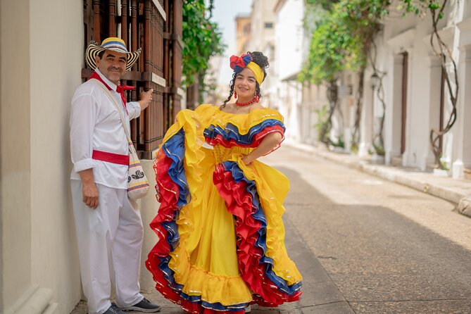 Cultural Photo Experience in Cartagena with Traditional Attire - Price and value: $240 per group up to 4 people