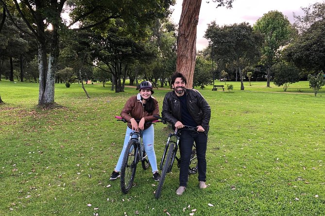 Cycling tour in Simon Bolivar Park and Virgilio Barco Library - Key highlights before you pedal off