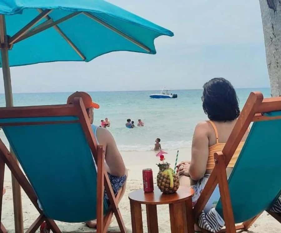 Day Pass in Barú - Freedom Beach timing, lunch first then real beach free time