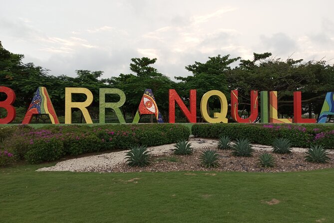 Day Tour to Barranquilla and Santa Marta from Cartagena - Santa Marta Highlights: Bay viewpoints and El Pibe Valderrama
