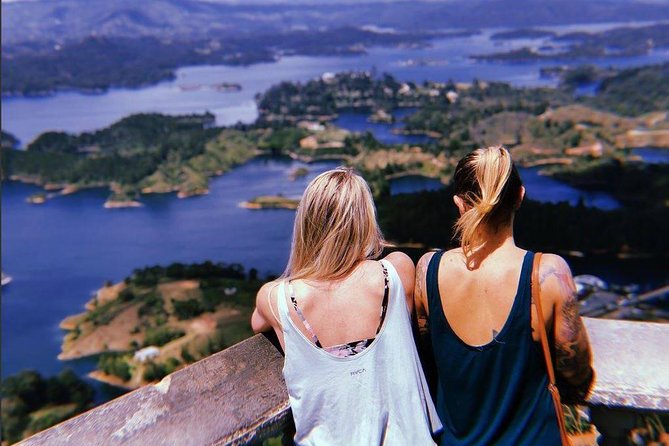 Day Trip To Guatapé with ,Breakfast, Lunch and Boat Ride - Group day logistics: timing, order changes, and why being on time matters