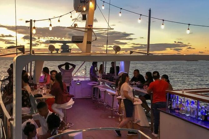 Dinner and Wine in Cartagena Bay aboard the Sibarita Master - Sibarita Master, 6:30 pm, and the meeting point you actually need