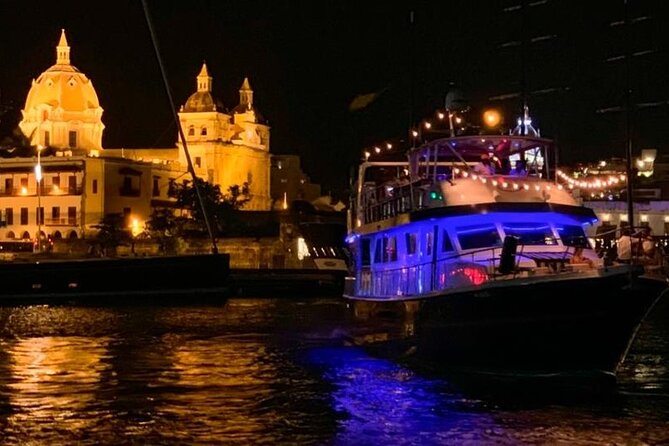 Dinner Cruise Tour through the Bay of Cartagena - Dinner on Board: What’s Included (and What Isn’t)