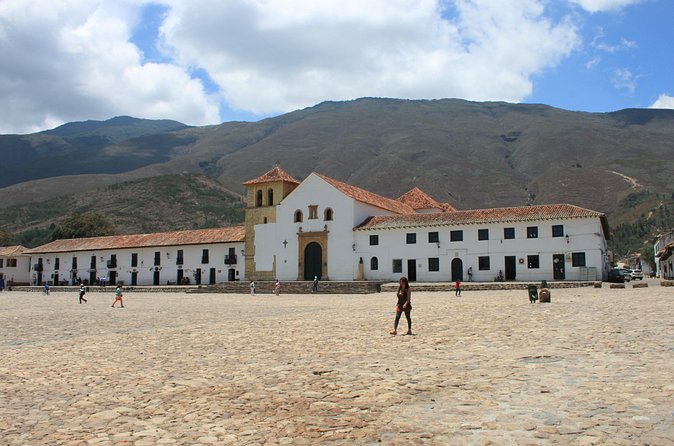 Discover Villa de Leyva, a colonial and historic town and enjoy the vineyard. - The quirky museum stop at Cl. 9 #11-55