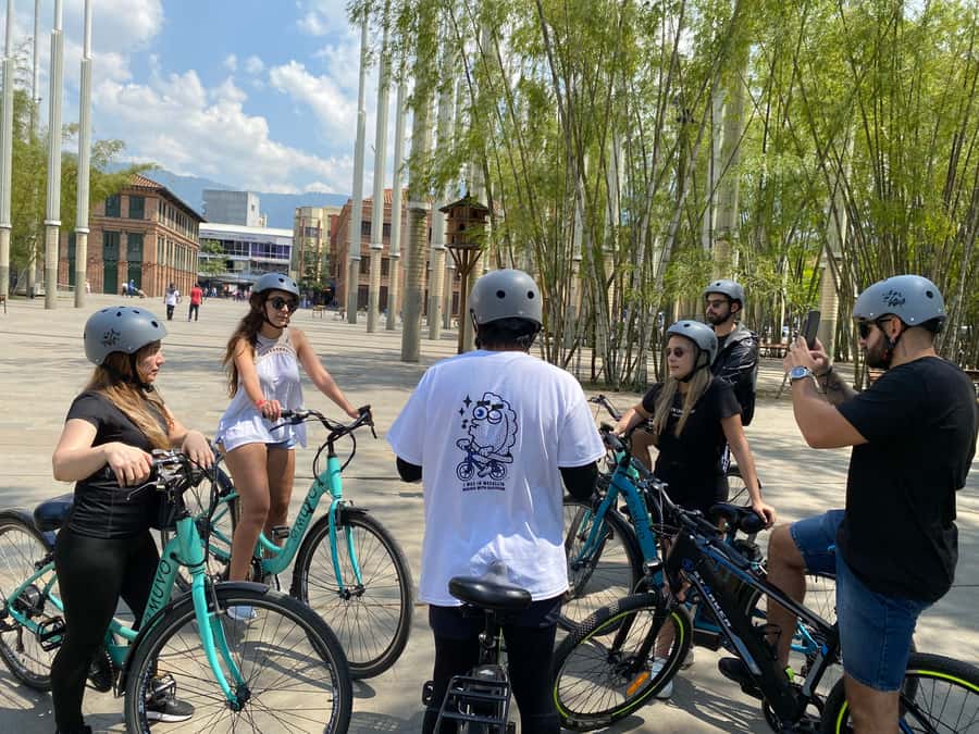 E-Bike City Tour Medellin with Local beer and Snacks - Safety, Pace, and What You Should Bring (Really)
