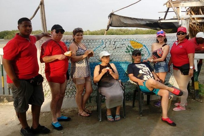 Ecoruta Volcán del Totumo and experience in the Mangroves - What to bring for a mud volcano plus mangroves day