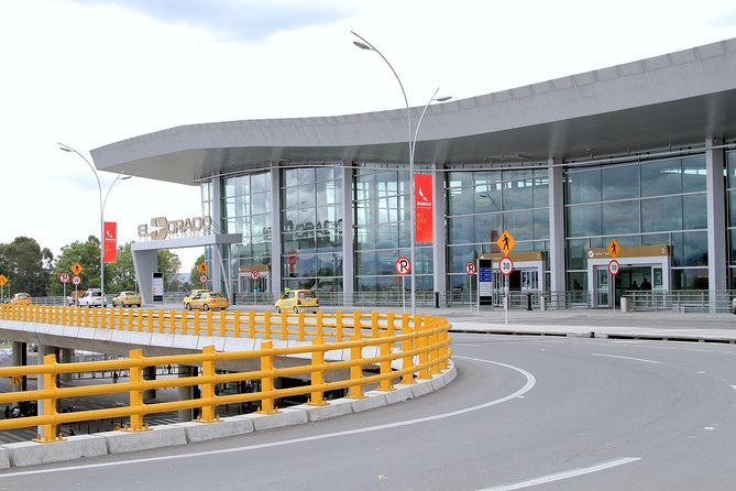 El Dorado Airport Transfer: Direct to Your Hotel or Accommodation - Private Comfort and the Small-Group Advantage