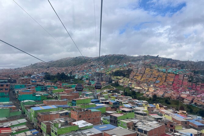 El Paraíso Favela and Cable Car Bogotá Tour - Stop 3: Ciudad Bolivar and El Paraíso Favela for 4 hours of walking, art, and viewpoints