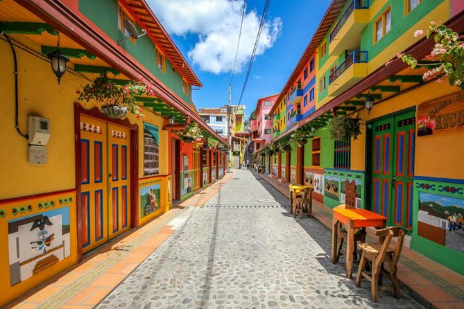 El Peñol and Guatape Private Tour from Medellin - A private AC day trip from Medellín, with pickup that saves your morning