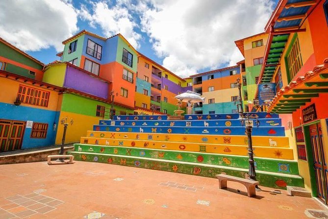 El Peñol and Guatape Private Tour from Medellin - Lunch on the waterfront, plus when the boat ride makes sense