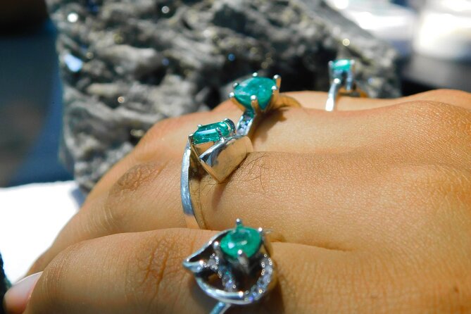 Emerald Experience Private Tour in Cartagena - Museo del Oro Zenú: jewelry over 6,000 years old