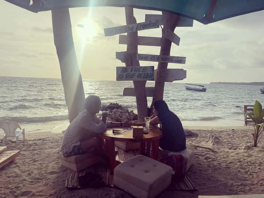Enjoy the beach at Barú: Aviary + bioluminescense plankton - Who this tour suits best, and who should skip
