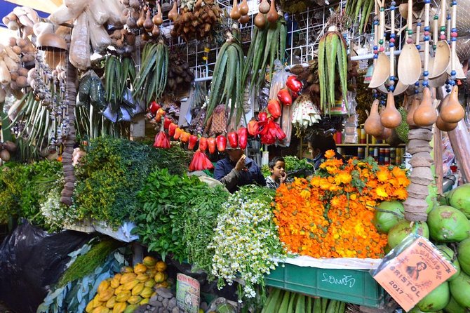 Enjoy the flavors of Colombia! - Paloquemao at 12:30 pm: when the market is at full volume