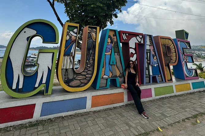 Excursion to Guatapé by chiva, lunch and Pablo Escobar's hacienda - Key highlights worth your attention