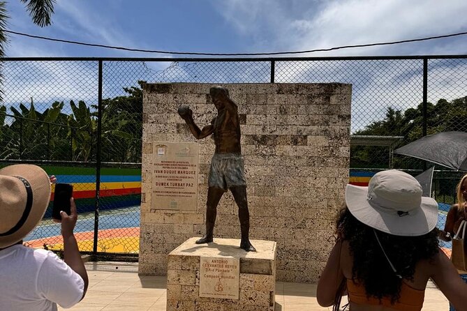 Experience at the First Free Slave Village of Palenque - Murals, graffiti, and Palenque letters: the photo stops that feel intentional