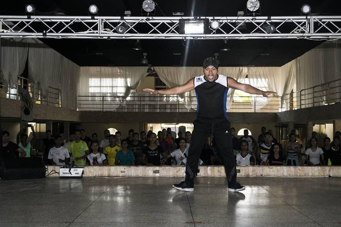 Face-to-face dance classes in Bogotá. La Candelaria - La Candelaria Stop: Where Confidence Gets Built