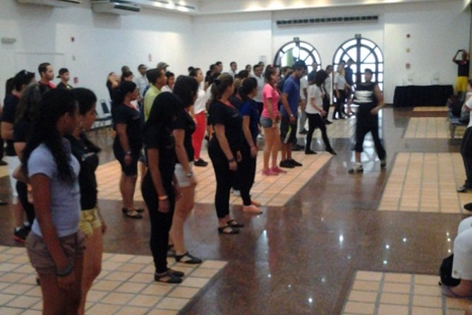 Face-to-face dance classes in Bogotá. La Candelaria - Instructors Who Explain Rhythm, Not Just Steps