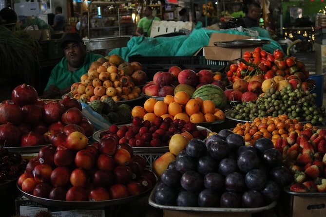 Food tour in Cali with exotic fruits, breads and drinks - Who this Cali fruit tour suits best