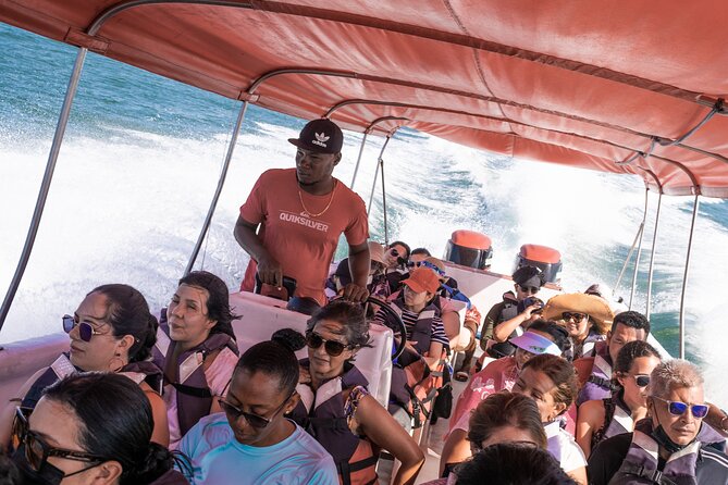 Four Islands Experience Isla Baru - Isla Barú at Agua Azul: another hour, another vibe