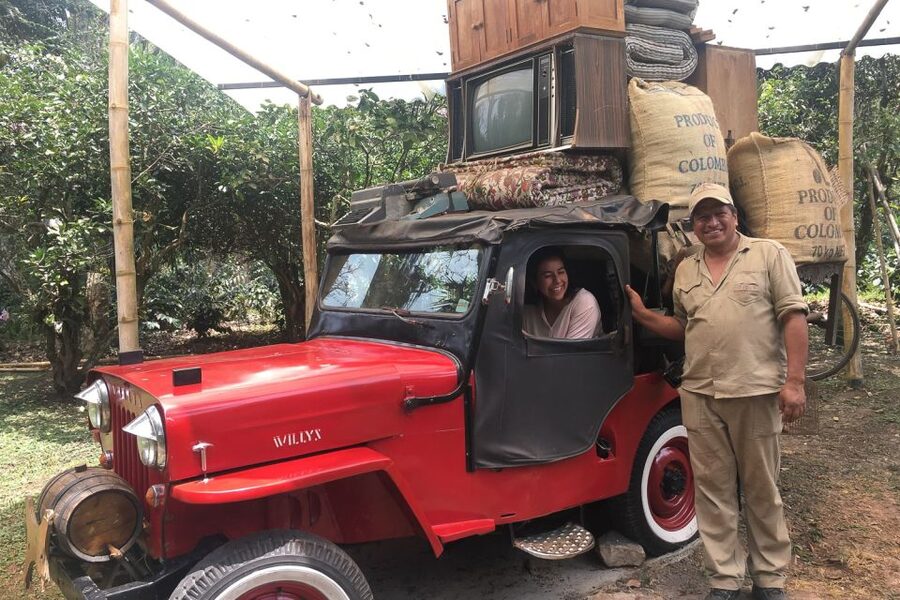 From Bogotá: Coffee Farm Experience Private Day Tour - The traditional lunch stop at a colonial house