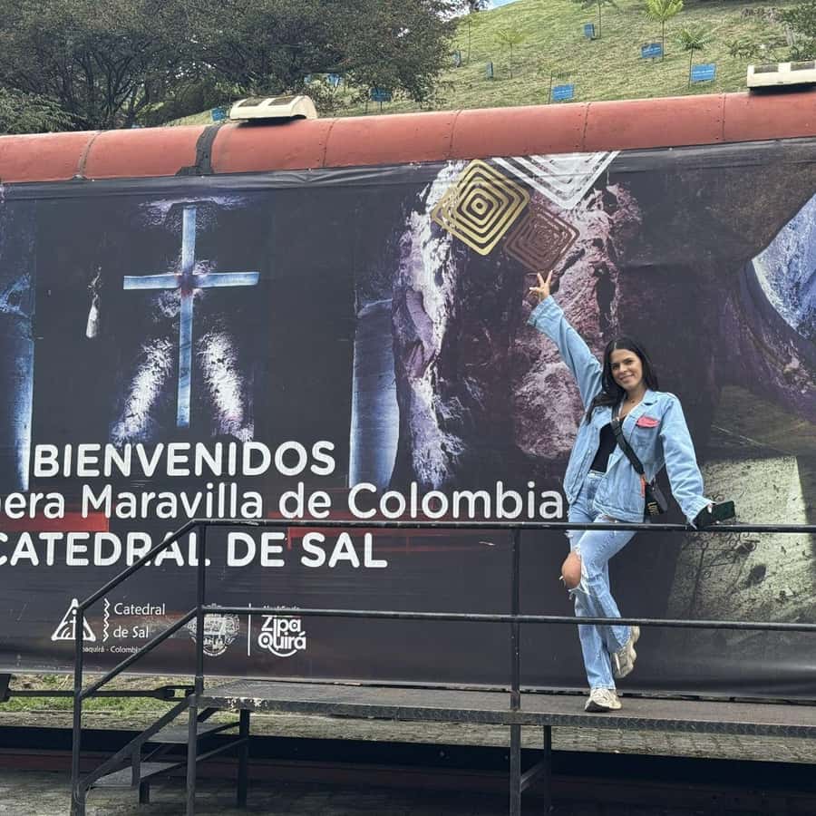 From Bogota: Salt Cathedral Tour in Zipaquirá - Coffee, food tasting, and arts market in Zipaquirá