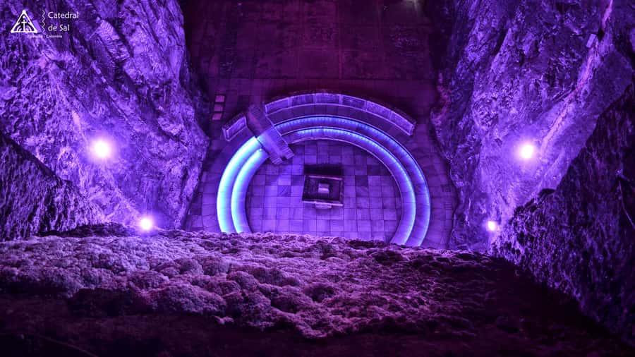 From Bogotá: Zipaquira Salt Cathedral Tour with Hotel Pickup - Zipaquirá Town Time: Central Square, Colonial Streets, and Lunch Break