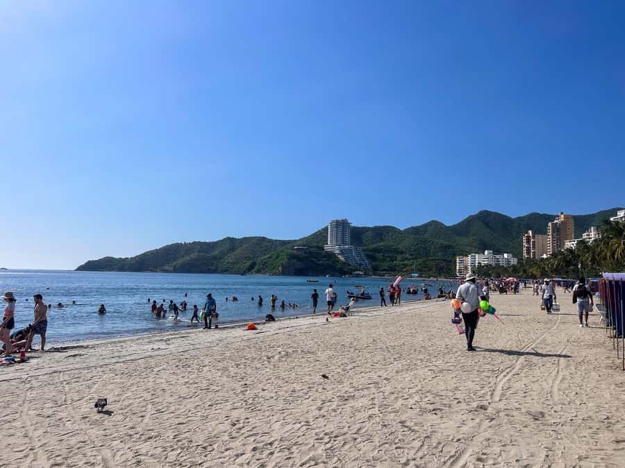 From Cartagena: Barranquilla & Santa Marta Guided City Tour - Barranquilla’s highlights: La Venta del Mundo and the riverfront walk
