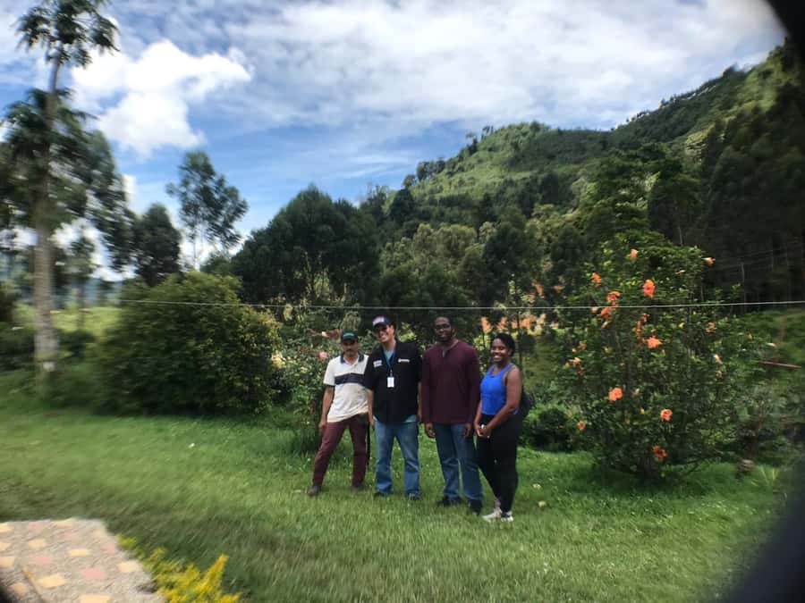 From Medellin: Day Trip to a Jardin Coffee Plantation - Shopping coffee and souvenirs, including shipping home