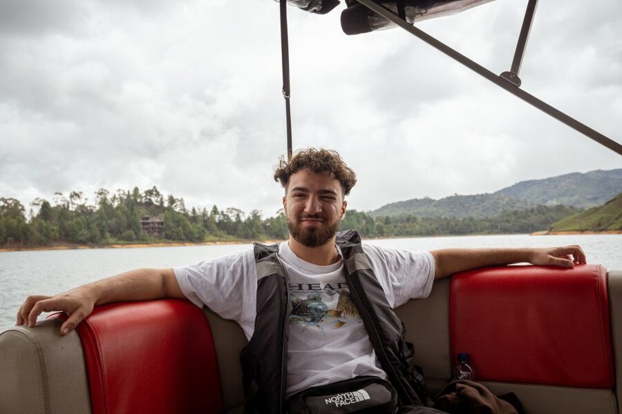 From Medellin: Guatape El Peñol with boat + gastronomic tour - Passing through a famous tunnel while the guide explains the region