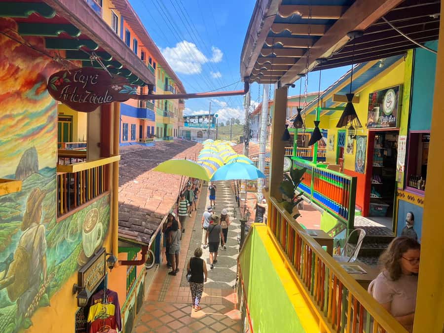 From Medellín: Guatape Private Tour, El Peñol, Boat Ride - Key highlights to look for