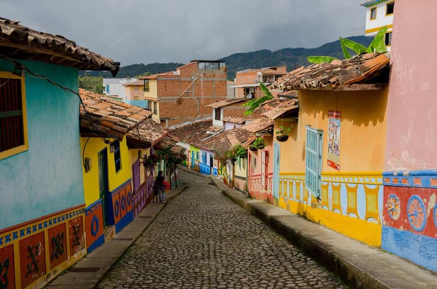 From Medellín: Guatape Private Tour, El Peñol, Boat Ride - FAQ