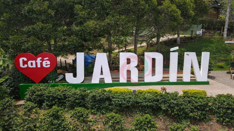 From Medellín: Jardín, Andes, and Hispania Day Trip - Andes town stop: coffee tradition explained near the main square