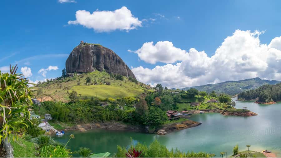 From Medellín: Paragliding Flight and Guatape Tour - Key things I’d circle on this tour