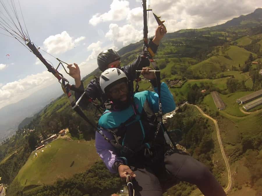 From Medellín: Paragliding Tour with GoPro Photos & Videos - The 10:00 Hotel Pickup and the San Félix Drive