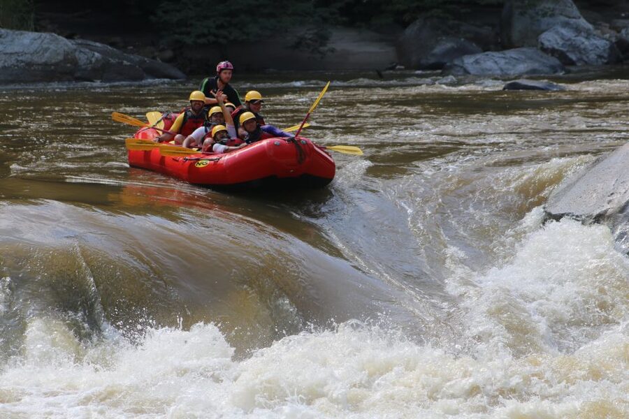 From Medellin: Rafting Experience - Midday Break Around Noon: Snacks, Rest, and Resetting Your Body