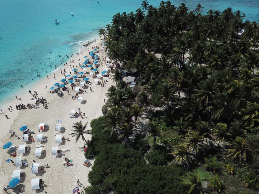 From San Andrés: Speedboat Tour to Johnny Cay Island - Where You Start on San Andrés: Av. Newball and the Quick Getaway