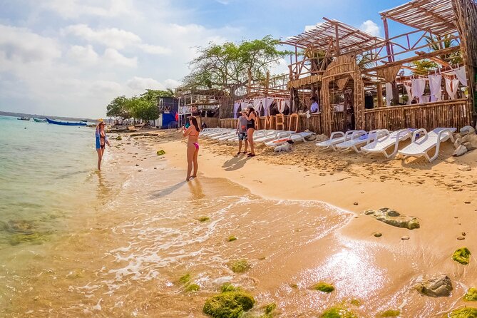 Full day At Beach Club in Playa Blanca Baru cartagena - Playa Blanca Arrival: The Short Walk to Club Mambo (and What You’ll Notice First)